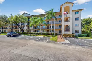 900 SW 142nd Ave, Pembroke Pines, FL 33027 - Photo 5