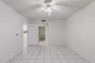 900 SW 142nd Ave, Pembroke Pines, FL 33027 - Photo 19