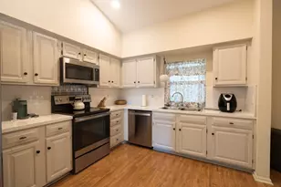 10195 Greentrail Dr, Boynton Beach, FL 33436 - Photo 7