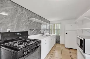 14115 NE 11th Ave, Miami, FL 33161 - Photo 11