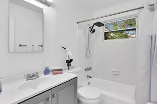 7971 NW 16th St, Hollywood, FL 33024 - Photo 3