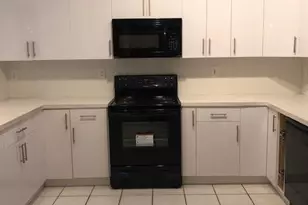 1087 River Birch St, Hollywood, FL 33019 - Photo 3