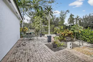 16695 SW 1st St, Pembroke Pines, FL 33027 - Photo 39