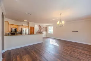 19431 SW 2nd St, Pembroke Pines, FL 33029 - Photo 9