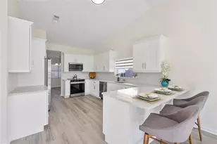 131 NW 187th Ave, Pembroke Pines, FL 33029 - Photo 15