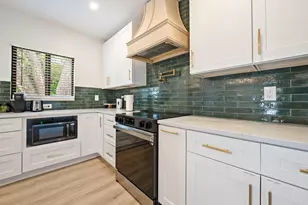 648 NE 16th Terrace, Fort Lauderdale, FL 33304 - Photo 9