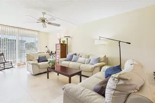 381 S Hollybrook Dr, Pembroke Pines, FL 33025 - Photo 3