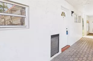 381 S Hollybrook Dr, Pembroke Pines, FL 33025 - Photo 19