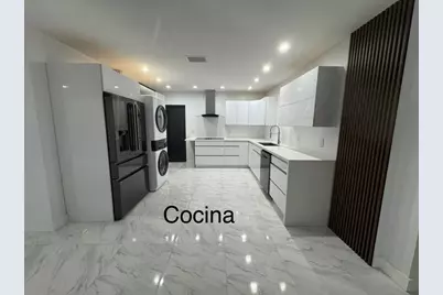 641 SW 35th Avenue, Miami, FL 33135 - Photo 9