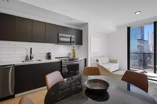 398 NE 5th St, Miami, FL 33132 - Photo 11