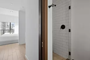 398 NE 5th St, Miami, FL 33132 - Photo 19