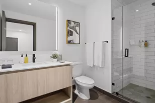 398 NE 5th St, Miami, FL 33132 - Photo 27