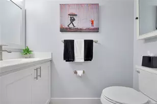 9816 NW 56th Pl, Coral Springs, FL 33076 - Photo 11