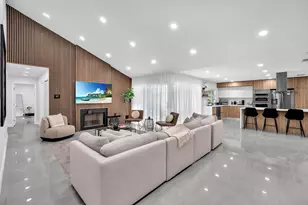 136 Greens Rd, Hollywood, FL 33021 - Photo 3