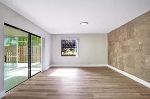 4872 NW 95th Ave, Sunrise, FL 33351 - Photo 13