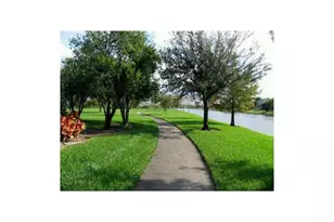 6740 NW 105th Ln, Parkland, FL 33076 - Photo 7