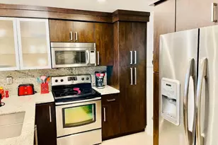 3725 S Ocean Dr, Hollywood, FL 33019 - Photo 7