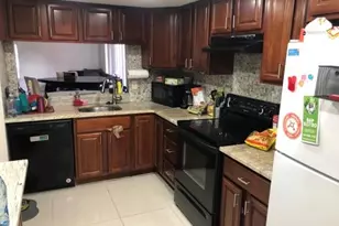 430 Commodore Dr, Plantation, FL 33325 - Photo 1