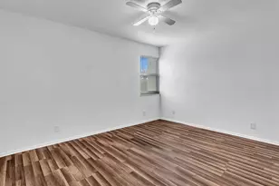 8911 NW 28th Dr, Coral Springs, FL 33065 - Photo 25