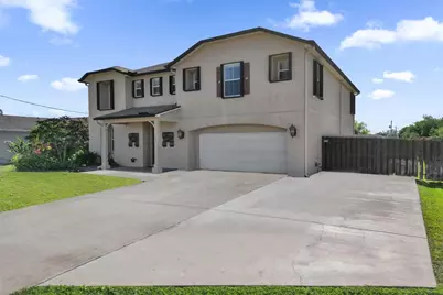 864 SW Java Avenue, Port Saint Lucie, FL 34953 - Photo 3