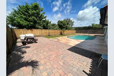 230 SW 1st Street #G-8, Pompano Beach, FL 33060 - Photo 17