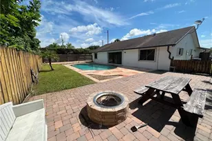 230 SW 1st St, Pompano Beach, FL 33060 - Photo 11