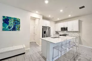 5068 Greenway Dr, Hollywood, FL 33021 - Photo 9