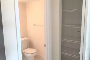 551 SW 135th Ave, Pembroke Pines, FL 33027 - Photo 21