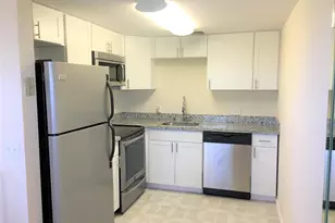 551 SW 135th Ave, Pembroke Pines, FL 33027 - Photo 3