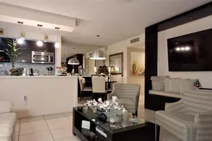 7739 Ashmont Cir, Tamarac, FL 33321 - Photo 5