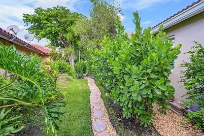 4910 NW 104th Avenue, Coral Springs, FL 33076 - Photo 39