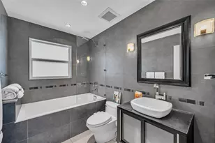 1722 NE 27th Dr, Wilton Manors, FL 33334 - Photo 45