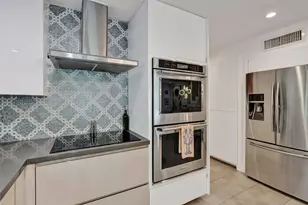 1050 NE 33rd St, Fort Lauderdale, FL 33334 - Photo 11