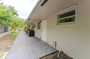 801 SW 1st St, Dania Beach, FL 33004 - Photo 11