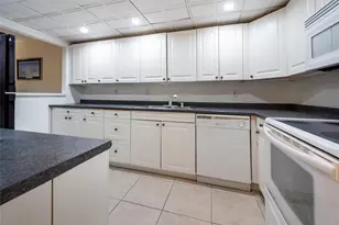 2831 NE 60th St, Fort Lauderdale, FL 33308 - Photo 11