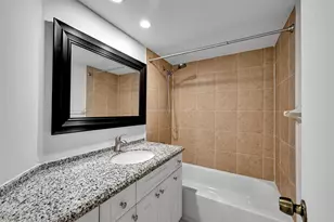 906 Twin Lakes Dr, Coral Springs, FL 33071 - Photo 17