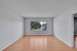 906 Twin Lakes Dr, Coral Springs, FL 33071 - Photo 3