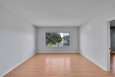 906 Twin Lakes Drive #8-j, Coral Springs, FL 33071 - Photo 3