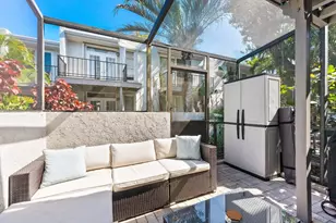 656 Kensington Pl, Fort Lauderdale, FL 33305 - Photo 13