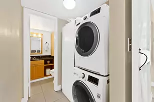 656 Kensington Pl, Fort Lauderdale, FL 33305 - Photo 11