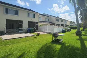 9905 NW 57th Manor, Coral Springs, FL 33076 - Photo 23