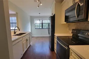 401 SW 158th Terrace, Pembroke Pines, FL 33027 - Photo 7