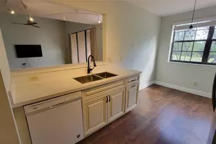 401 SW 158th Terrace, Pembroke Pines, FL 33027 - Photo 9