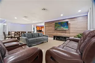 19340 NE 19th Ave, North Miami Beach, FL 33179 - Photo 15