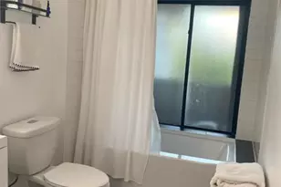 2645 NE 164th St, North Miami Beach, FL 33160 - Photo 17