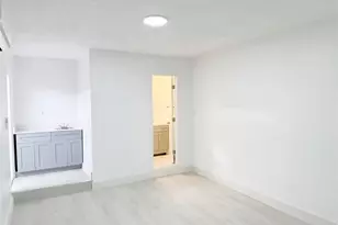 1136 NW 5th Ct, Fort Lauderdale, FL 33311 - Photo 21