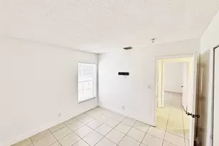 1136 NW 5th Ct, Fort Lauderdale, FL 33311 - Photo 9