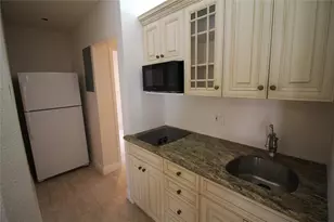 909 NE 12th Ave, Pompano Beach, FL 33060 - Photo 7