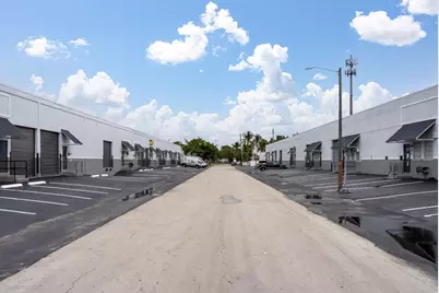 3600 NE 4th Avenue, Oakland Park, FL 33334 - Photo 3