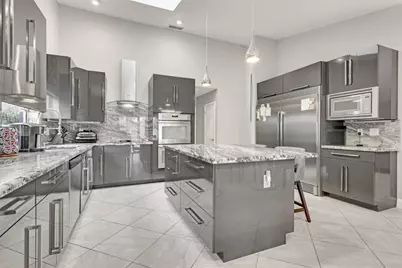 8324 NW 80th Street, Tamarac, FL 33321 - Photo 13